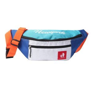 Vue frontale du sac banane XL New York avec ceinture ajustable