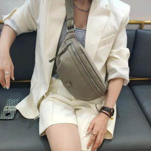 sac banane cuir grainé luxe