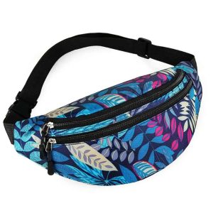 Zoom sur le motif fleuri du sac banane en tissu coloré