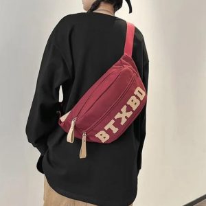 Vue du sac banane en cuir XL spacieux et tendance