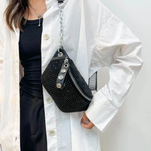 sac banane univers en cuir clouté