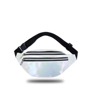 Gauche d'un sac banane élégant en cuir irisé scintillant