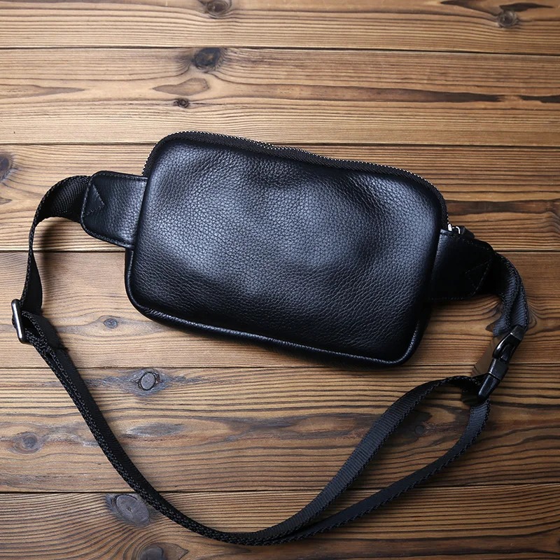 Détails du sac banane homme cuir avec double poche résistante