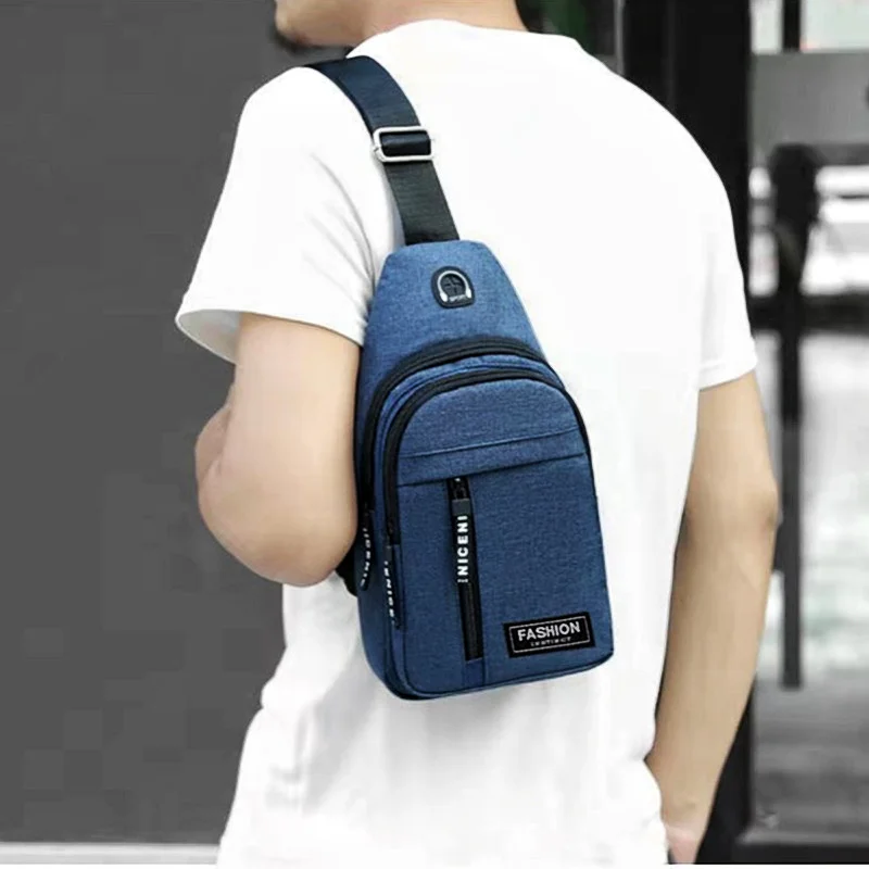 sac de poitrine ovale noir